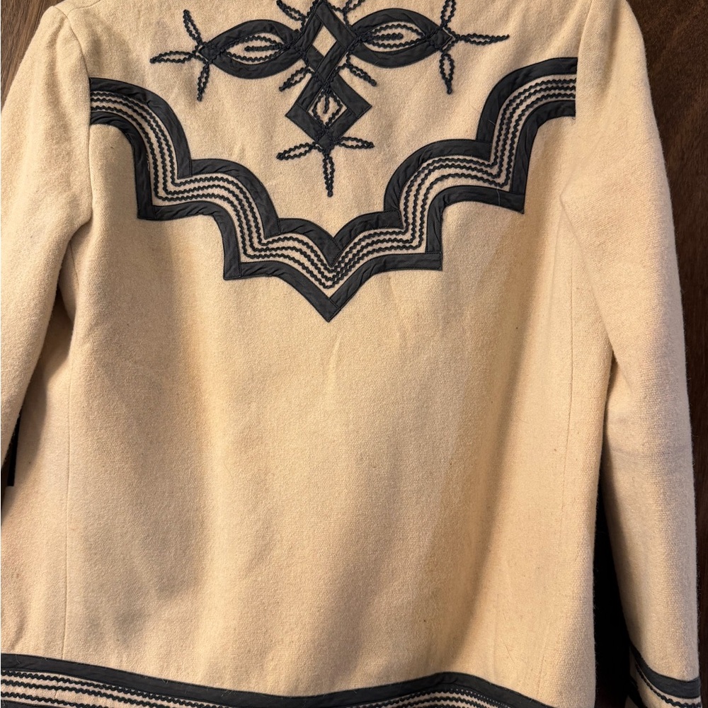 Beautiful Vintage Cream Wool Women’s Blazer, Black details, Small - Picture 6 of 13